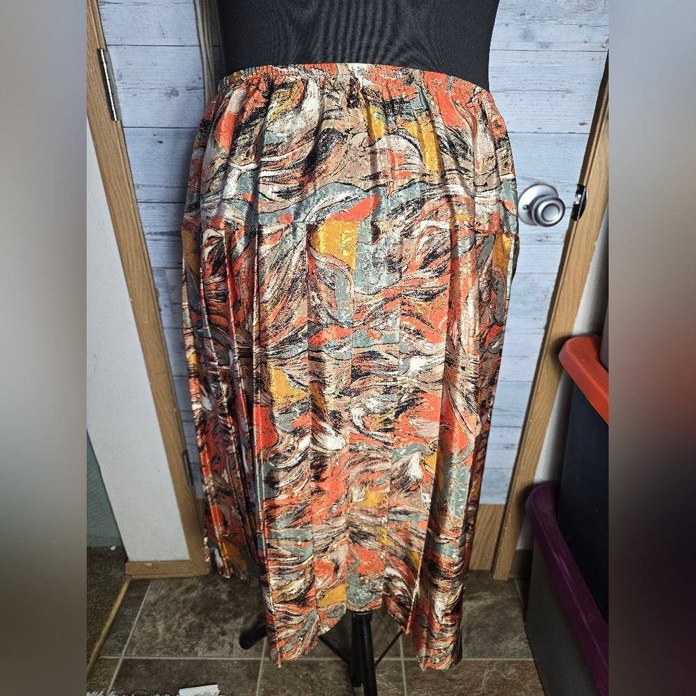 Vtg Satin Abstract Print Pleated Midi Skirt in Orange and Tan